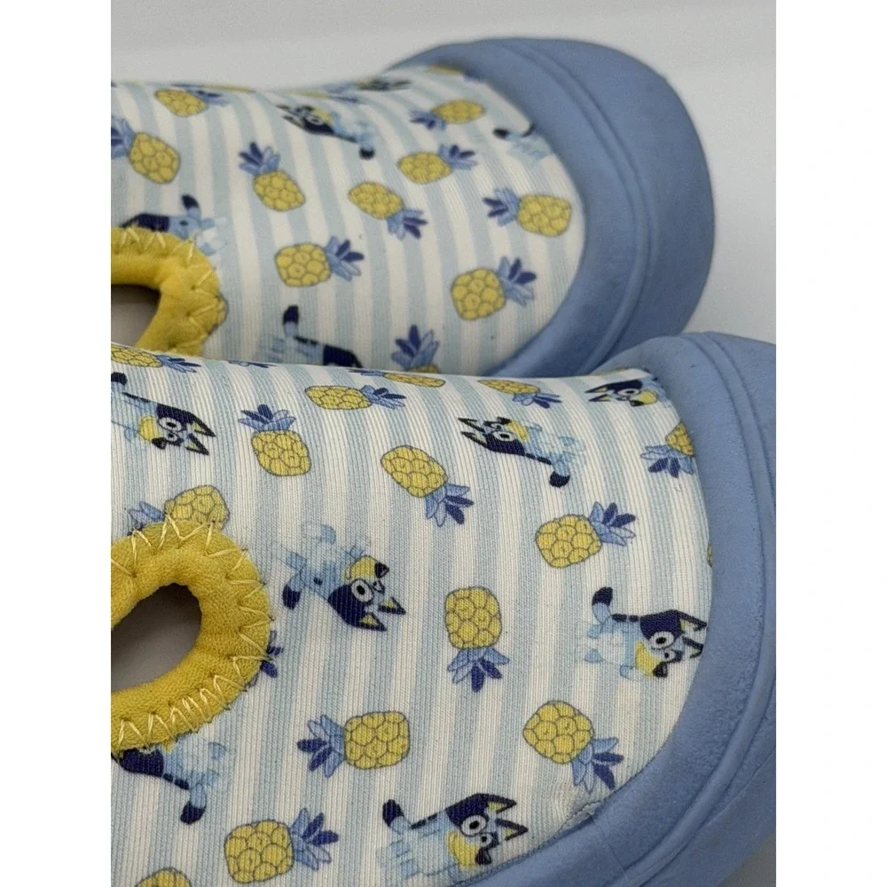 NWT Bluey Kids Water Shoes Bingo Pineapple Design Size 13/1
